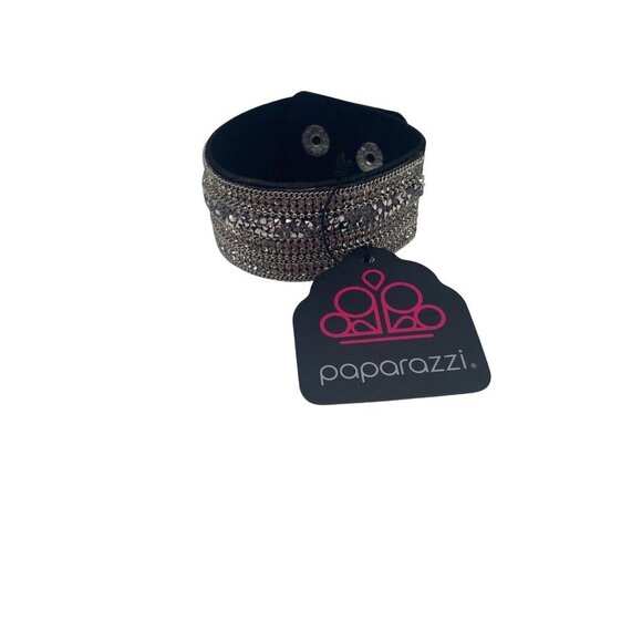 Paparazzi Jewelry Really Rock Band Bracelet Black & White Snap Closure For Women - Picture 1 of 8
